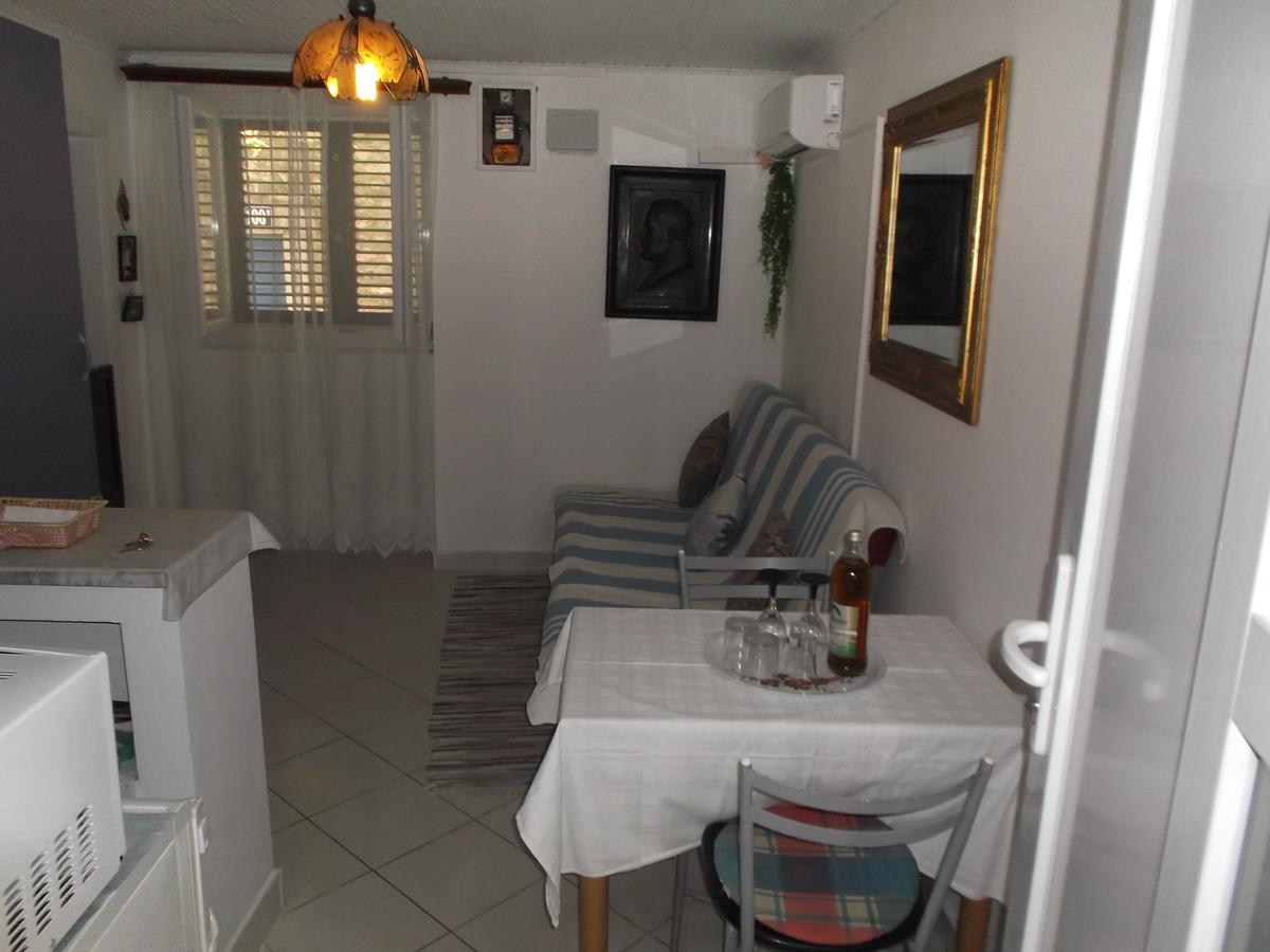 Neda Apartment مورتير المظهر الخارجي الصورة